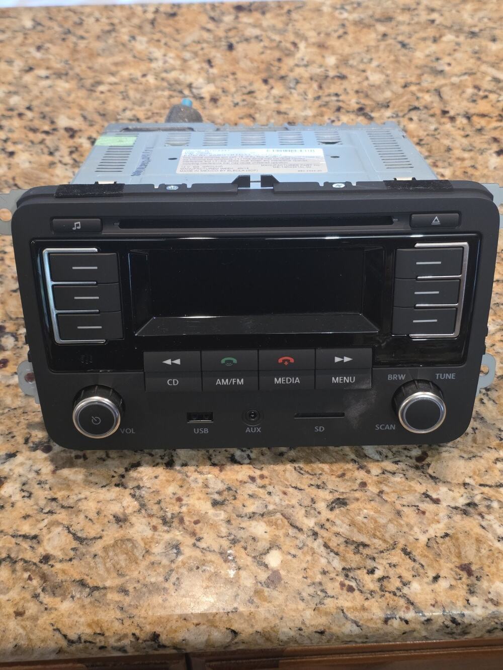 2010 Volkswagen Golf Radio AM FM CD Player USD SD Hands-Free ME14D3341AL02 OEM